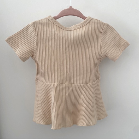 NWT Reverie threads beige short sleeve peplum top size 6-12mo - Picture 5 of 5